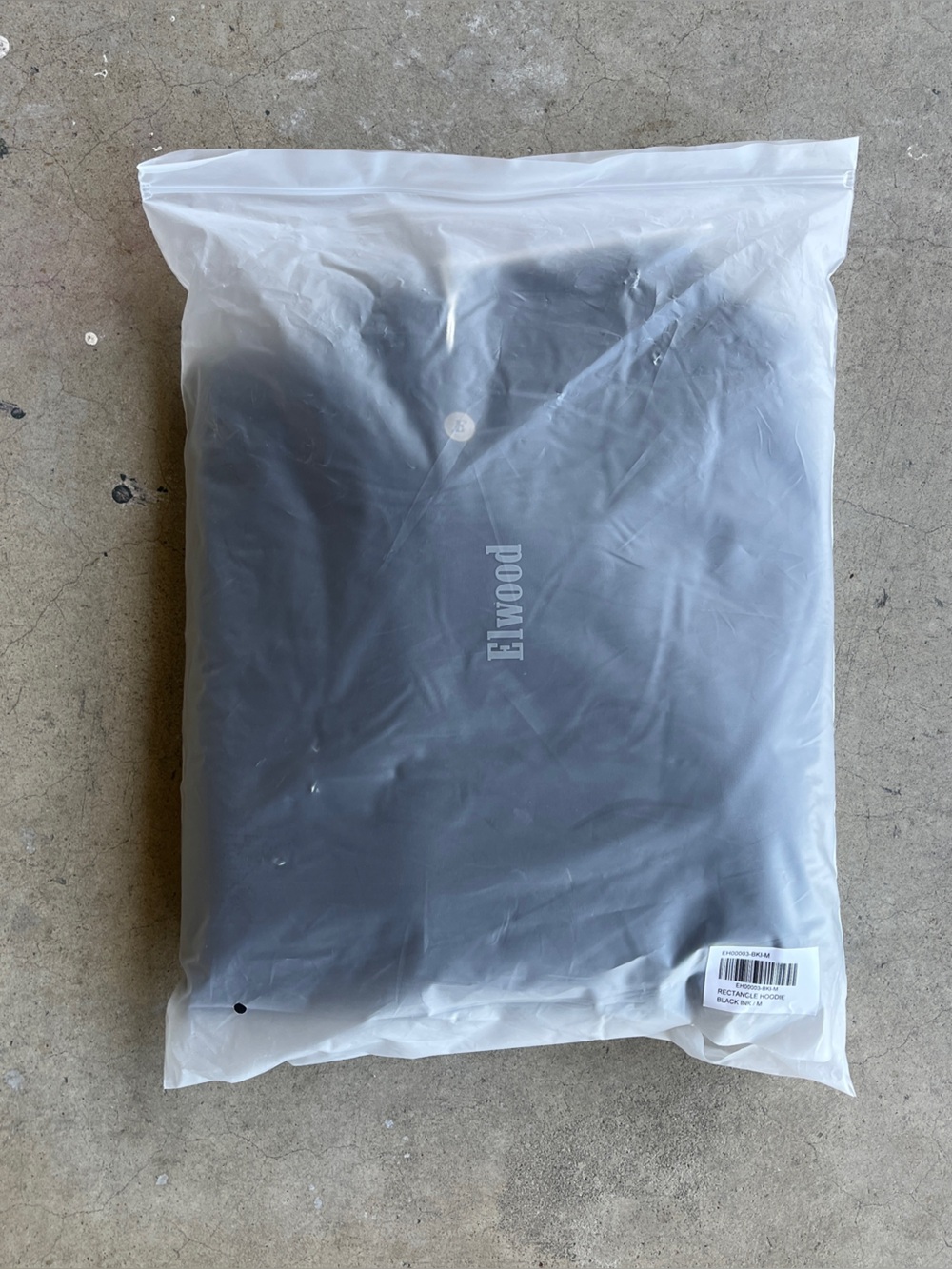 Elwood Rectangle Hoodie Black Ink Size M - Picture 2 of 3